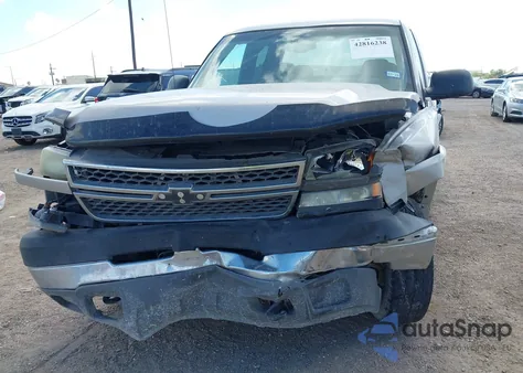 2005 Chevrolet Silverado 2500Hd Ls z USA, uszkodzony, nr VIN 1GCHC29U95E152753